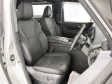 パワーシート搭載。微妙な調整が手軽にでき、適切なポジションで運転することが可能です。