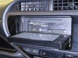 CD、DVDの再生ができます。