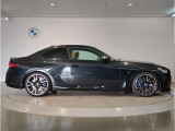 BMWでは重量配分にもこだわりがあり、FRモデルでは50:50とFFモデルでも60:40と前後の重量バランスにこだわり、軽快なハンドリングを実現しております。