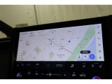 大型ディスプレイナビゲーションシステムが装着されています! 運転席からの視界を遮ることなく大型化しています!