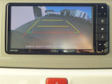 安心のバックモニター付き。