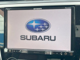 【メーカー純正ナビ】インテリアに溶け込むスタイリッシュな「専用設計」メーカーナビを装備♪視認性や操作性など基本性能にも優れ、より上質なカーライフをお楽しみいただけます。