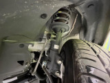 お車を安心してお乗りいただく為には、足回りの定期点検が欠かせません。サービスサポート(有償保証)では無料点検もご提供しており、安心のカーライフをお過ごしいただけるサポート体制が整っています。