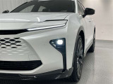 LEDヘッドライトです。デザイン性がよくとても明るいので、夜間の走行や悪天候でも安心です。