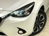 【LEDヘッドライト】悪天候や夜間走行時も良好な視界を確保し安心して運転できる高輝度LEDヘッドライトを装備!点灯速度が早く、消費電力も抑えられています。