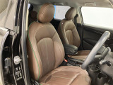 ◆LIBERALAは、輸入車選びの新たなスタイルを提案するインポート・セレクト・ブランドです。オーナー様となる方がクルマから直接感じる感性を第一にした、最良の一台との出会いをコーディネートいたします。