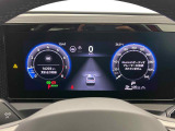 デジタル液晶メーター&rdquo;Digital Cockpit Pro&rdquo;です。画面の切り替えは、ハンドルのボタンで簡単に操作ができます。
