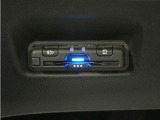 スマートインターチェンジを利用するに必須なETC車載器も付いています。あとはETCカードを差していただくだけで、煩わしい料金所でのお支払いも不要となります。