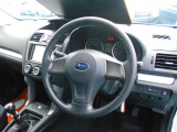 もしもの時の安全装備も充実!!運転席/助手席エアバック&ABS&安全ボディー&VDC(横滑り防止)付き!!また純正セキュリティーアラーム(盗難防止機能)付きで防犯面もバッチリです!!!