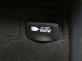 災害時にも安心。家庭用電化製品が使用できるAC100V、1500Wのコンセント付きです。