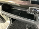 車が大好きなスタッフが心をこめて接客いたします。お客様一人一人のお車に対する思いや気持ちをうかがい、充実した時間が過ごせるよう努めます。