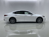 一目でわかる品質表示。厳しいチェックをクリアした高品質車両を揃えています。