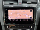 スマートフォン用アプリ[Apple CarPlay][Android Auto]対応の純正ナビ Discover Pro を装備、ラジオのほか、USB、Bluetoothハンズフリー通話にも対応。