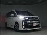 高輝度で点灯速度が速く、しかも消費電力の少ないLEDヘッドライトが装備されています!LEDの明るい光が走行中の視界の確保をサポートして、夜のドライブがより楽しく安全に運転できます♪