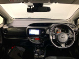 シンプルながら機能性あふれる運転席廻りです。視界性もよく、運転しやすいですよ。