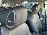 運転席と助手席のヘッドレストにはBOSEスピーカー内臓です。
