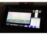 バックカメラが装備されており、後方の安全確認はもちろんのこと狭い場所での駐車や雨の日・夜間など視界の悪いコンディションでのストレスの軽減にもなります!