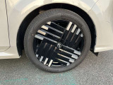 205/50R17インチタイヤ&アルミホイルが装着されています。