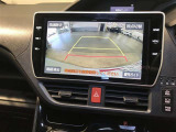 バックガイドモニターで、後方を確認しながら安心して駐車することができます。運転初心者も熟練者も必須の機能ですよ!