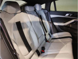 【エアバック】BMWのエアバックやその他の安全装備は、互いに補完しあう事で徹底した安全性を貫きます。万一の事故の際にそれぞれ最適な保護を提供してくれます!