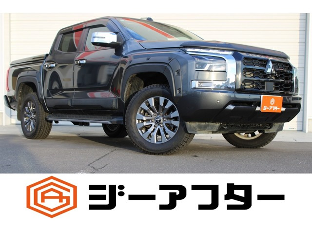 トライトン 2.4 GLS ディーゼル 4WD ワンオーナー 禁煙車 純正9インチナビ