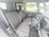 運転席シート廻りは使用感も少なく、良好な状態となっています。丁寧に使われていたことがよくわかりますね。