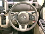 【ステアリングスイッチ】運転中、前方から目線をそらすことなく、オーディオ等の操作が可能な便利機能!安心&快適なドライブを演出してくれます♪