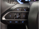 ステアリングスイッチではオーディオ操作が可能です。運転中のご利用は十分にご注意ください。