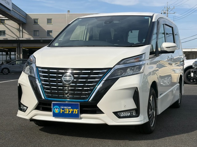 セレナ 1.2 e-POWER ハイウェイスターV フリップダウンモニター