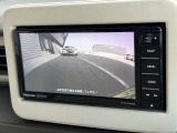 バックカメラも搭載しております☆『バックが苦手。。』というお声よく頂きます(>_<)駐車が苦手な方の強い味方です★運転が初心者の方にもおススメの装備ですよ(*^▽^*)