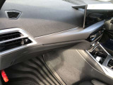 車両の詳細、ご質問につきましては、営業スタッフまでお気軽にご連絡下さいませ。遠方のお客様には実車の詳細動画送信も承ります。お問合せをお待ち致しております。