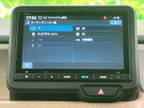 テレビやラジオ、Bluetooth Audioなど、利用できる音源が一覧で表示されます。画面から選びたい項目を確認しやすく、日々の移動中に好みに合わせて使い分けられる装備です。