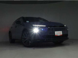 高輝度で点灯速度が速いLEDヘッドライト装備!LEDの明るい光が走行中の視界の確保をサポートして、夜のドライブがより楽しく安全に運転できます♪