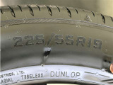 タイヤサイズは【225/55R19】