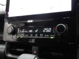 車内の温度管理に便利なオートエアコン☆