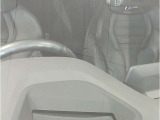 【ボディコーティングで新車時の輝きを】ご納車前にボディを磨き上げ下地処理を行った上で、コーティングを施工します。軽微な小傷も無くなりより新車時の輝きに近い状態でお届けできます。ぜひご用命下さい!