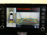マルチビューバックガイドモニターで、後方を確認しながら安心して駐車することができます。運転初心者も熟練者も必須の機能ですよ!