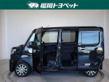 両側パワースライドドア付きだから、狭い駐車スペースなどでの 乗り降りラクラク!小さなお子さまのいるご家庭には嬉しい装備。