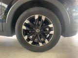 20560R16タイヤにActive専用アルミホイールを装備しております。