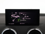 スマートフォンとAudiをUSBケーブルを介し接続。AppleのCarPlayやAndroid Autoのアプリを通じて、スマートフォンのコンテンツをMMIディスプレイに表示します。
