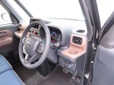 当社では全車、納車前にサービス工場で12ヶ月点検相当の整備を実施しております。そこで確認された不具合箇所は修理しておりますのでご安心下さい。