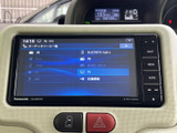 AM・FMラジオやBluetooth Audioなど、複数のオーディオソースを選べる画面です。表示から使いたい項目を確認しやすく、通勤やお出かけの時間をお好みの音楽とともに過ごせます。