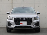 一目でAudiだと分かる特色を持つフロントマスク。