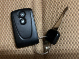 令和6年式走行0.3万km!人気色ブリティッシュグリーンの弊社元試乗車のコペンセロが入庫しました☆オーディオレス仕様となっておりますのでナビ等ご入用の際はスタッフまでご相談下さい。