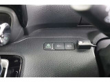 各スイッチ類が使いやすい位置にレイアウトされています。便利な機能をご利用ください。