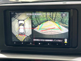 【パノラミックビューモニター】専用のカメラにより、上から見下ろしたような視点で360度クルマの周囲を確認することができます☆死角部分も確認しやすく、狭い場所での切り返しや駐車もスムーズに行えます。