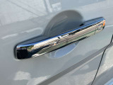 【両側電動スライドドア】便利な両側電動スライドドアです。インテリジェントキーや運転席のスイッチでドアの開閉が出来るので、とても便利な装備です♪