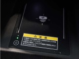 ◆ワイヤレス充電器◆ワイヤレス充電対応のスマートフォンを置くだけで充電が可能でとても便利な機能です。