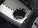 ◆ドリンクホルダー◆手の届きやすい場所にドリンクホルダーがあり、とても便利です。