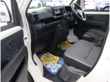 弊社でお車をご購入頂いたお客様は、一部車種を除いて【オイル交換永久無料】となっております。※詳細はスタッフまでお問合せ下さい。